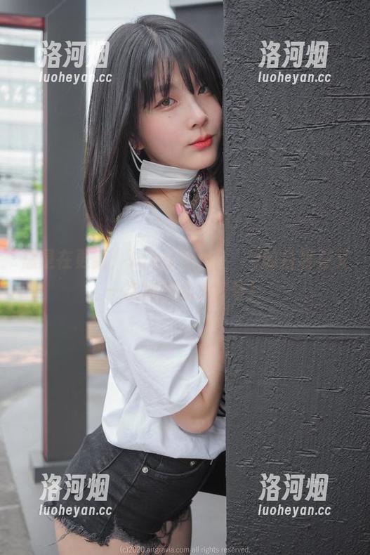 总是在更新：Jang Joo(장주)的白衬衫又一次捕获心头好奇！-洛河烟